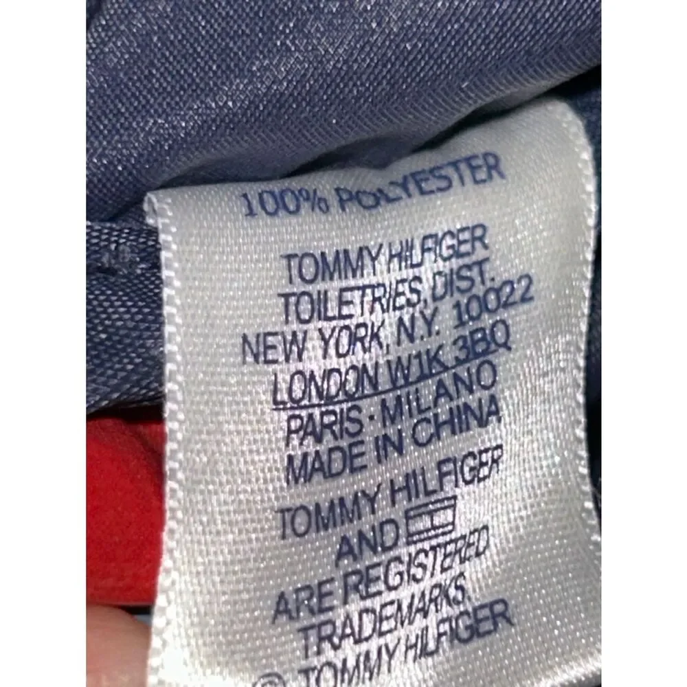 Tommy Hilfiger Zipper Closure Duffle Bag